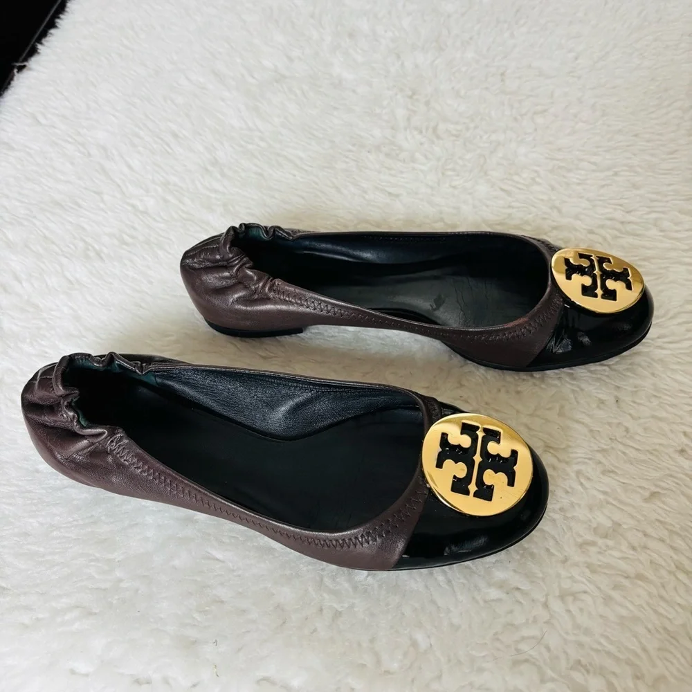 Tory Burch Reva 2 tone Black Patent Brown Leather Logo Flat Shoes size 7.5 M